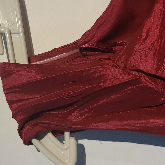 Party dress - Picture 2 of 3